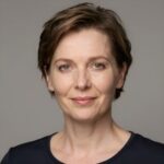 Портрет Марины Соколовой, эксперта по внедрению технологий искусственного интеллекта в компании Арс Ашуха ИИ